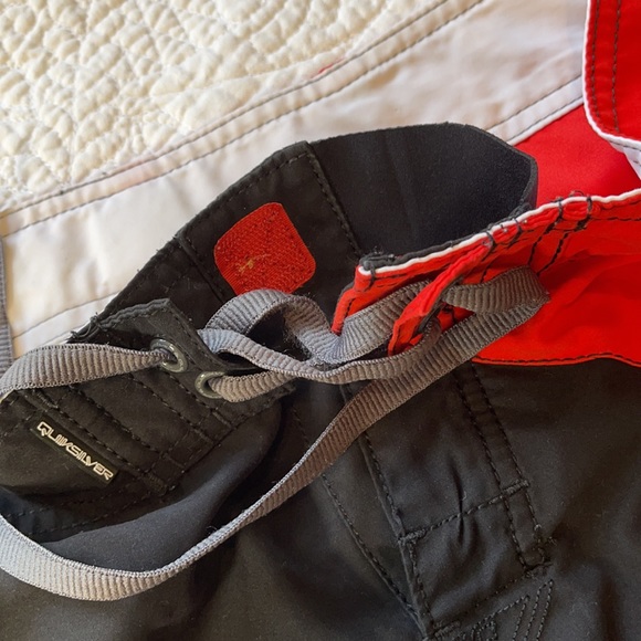 Men’s Quiksilver Board Shorts Size 29 - Picture 5 of 8